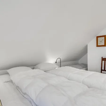 6 Bedroom Beautiful In Kvaerndrup
