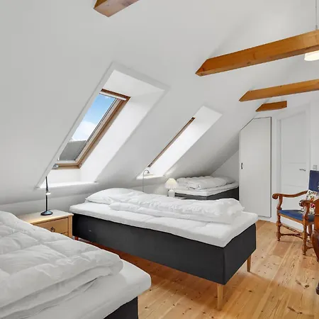 6 Bedroom Beautiful In Apartment Kvaerndrup