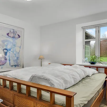 דירה Cozy In With Wifi