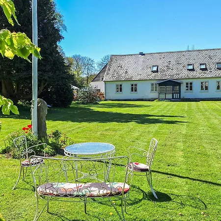 Nice Apartment In Kvaerndrup With Wifi Apartamento *