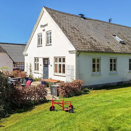 6 Bedroom Beautiful In Kvaerndrup